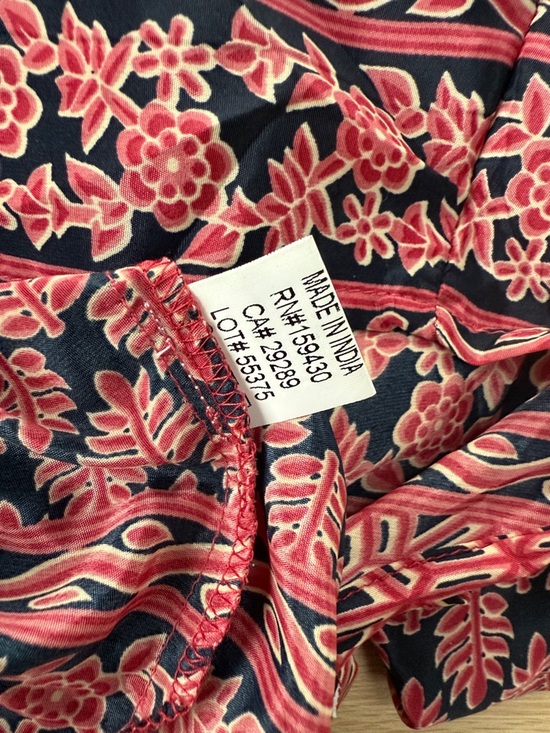 Elan Navy Top with Rose Leaf Print and Flowing Sleeves - Picture 8 of 9